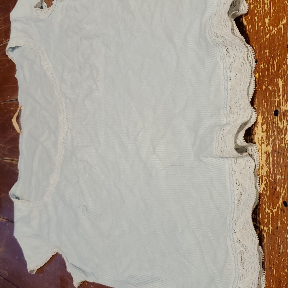 Small Tops - Picture 10 of 12